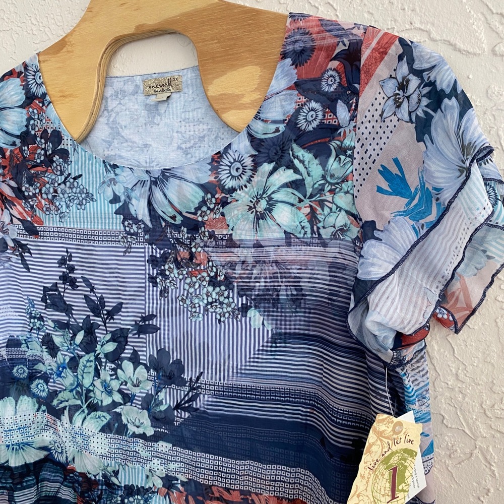 One World Top Women 2X Blue Floral Mixed Print Flutter Sleeve Asymmetrical Hem - Picture 3 of 7